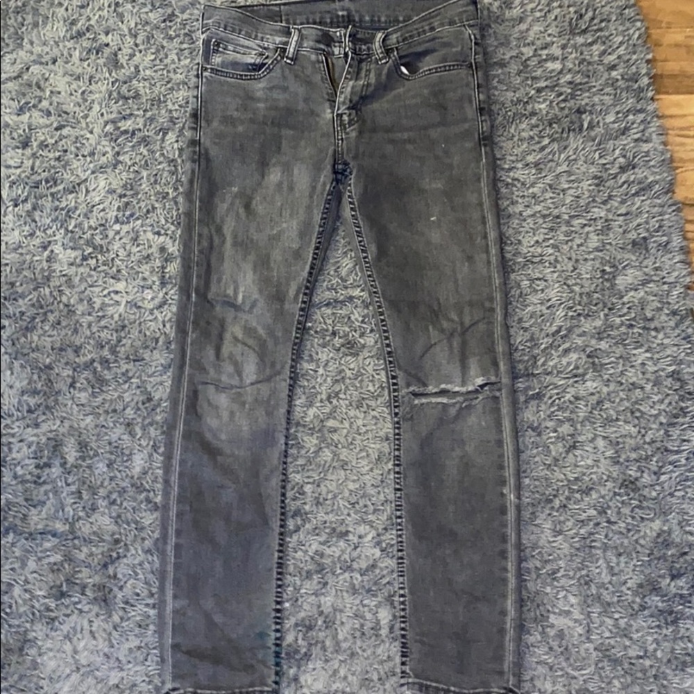 Black Levi’s jeans